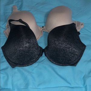 2 Victoria Secret bras!